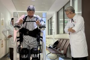 [China Tech] Shanghai Doctors Restore Mobility in Paraplegic Patient With Triple-tech Neurorehab System