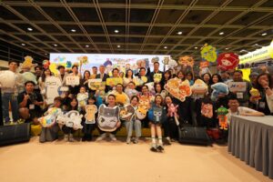 Group photo of the 39 local design companies selected for the 7th DLAB together with the officiating guests