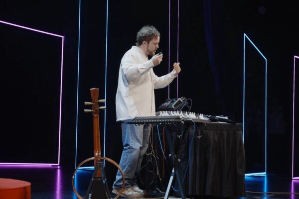 The Sounds of Tomorrow: China's Electronic Instrument Renaissance | Yukes 玉刻 | TEDxZizhu Park - YouTube