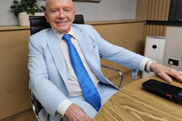 Mark Mobius, pioneering emerging-market investor and China bull, dies at 89