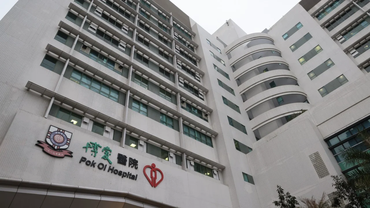 Hong Kong police on the hunt for 2 men who attacked taxi driver after quarrel