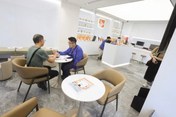 The interior of the Futu Securities branch in Causeway Bay. Photo: Jonathan Wong