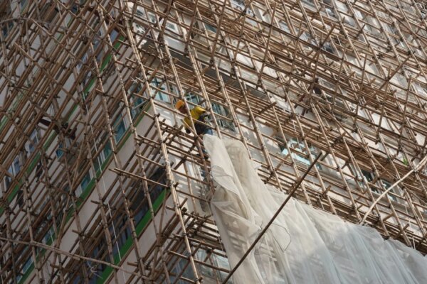 ICAC arrests 10 over using triad links to win HK$160 million renovation project