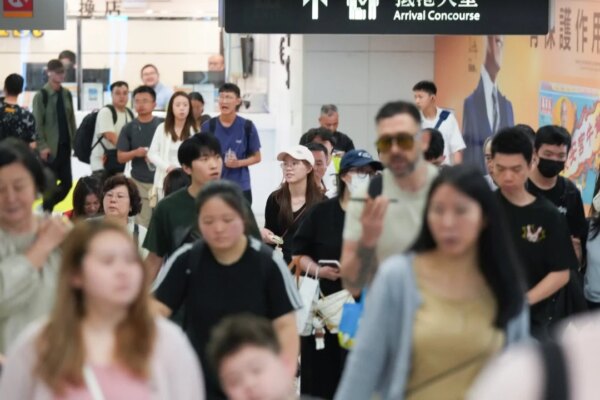 Slump in F&B sector over Easter break as 28% of Hongkongers leave city