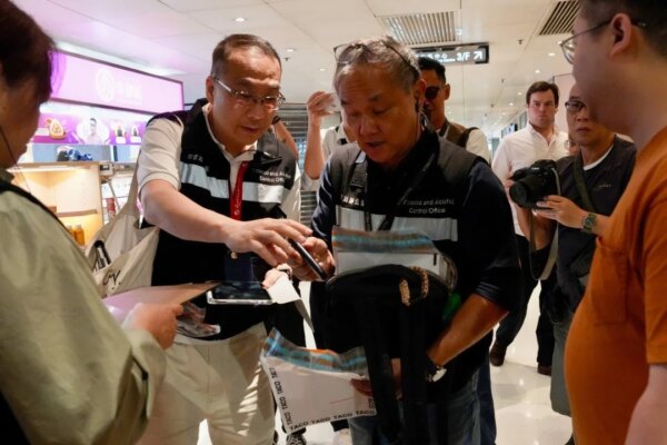 2 Hongkongers penalised as new public vaping ban takes effect