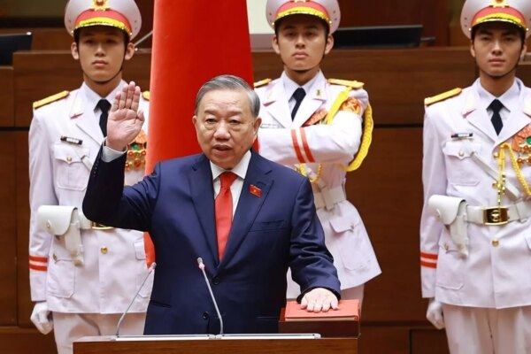 Vietnam confirms top leaders visit to China next week