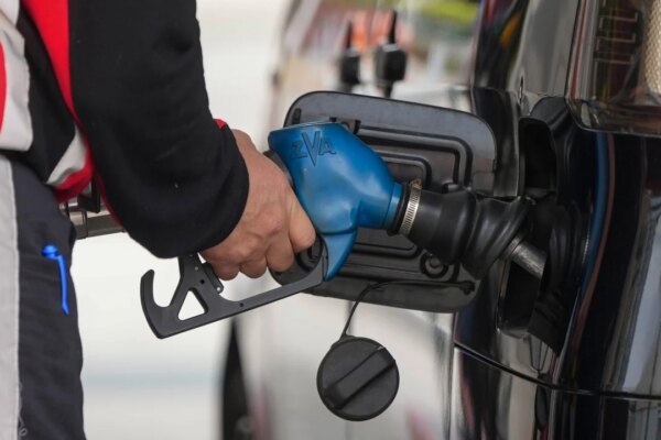 Hong Kong car owner loses HK$500,000 in fuel membership card scam