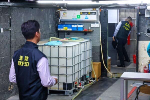 The proposal would give Fire Services Department officers powers to arrest suspects and seize vehicles or equipment at illegal refuelling stations. Photo: Dickson Lee