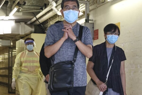 Reverend Derek Li, father of injured Hong Kong dancer Mo Li, dies