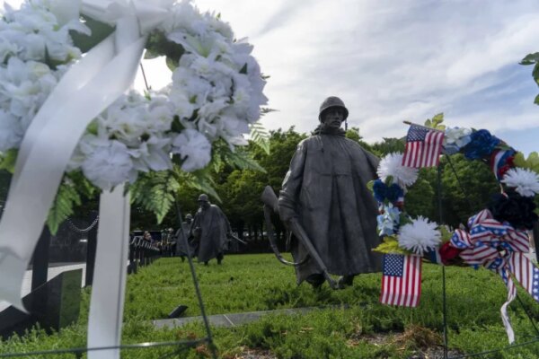 Ecuador awards China rights to develop largest gold mine