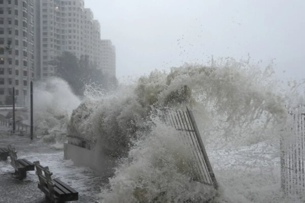 Watchdog urges Hong Kong Observatory to better explain typhoon warning decisions