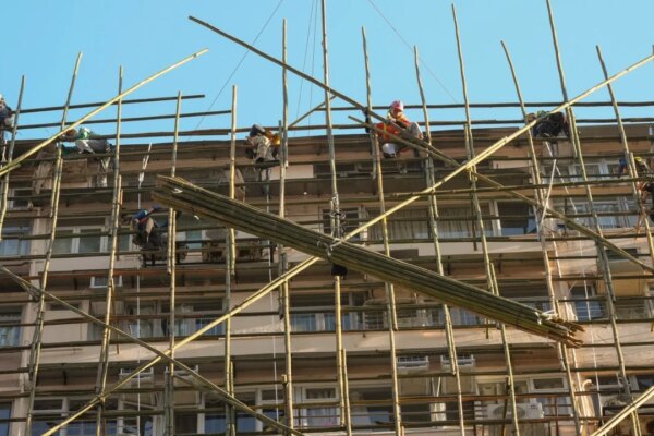 Photo of labourer smoking on scaffolding triggers anger after Tai Po blaze