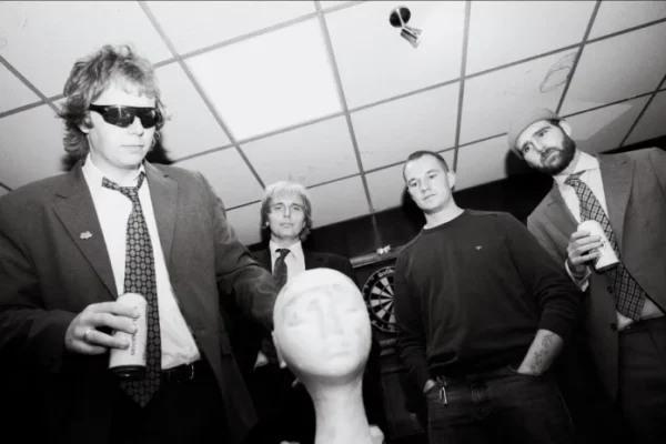 London Indie Favorites World News Launch Their Biggest Tour Yet With Urgent New Single "Sidestep"