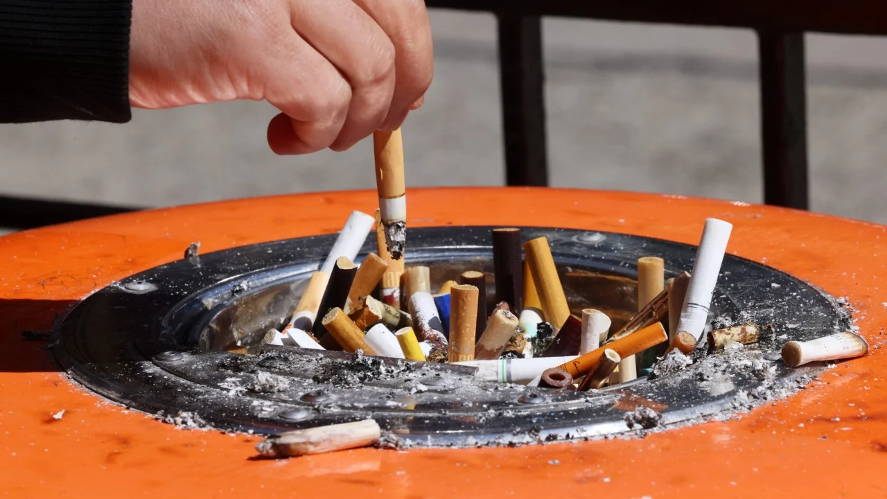 Health chief hails tobacco control efforts as smoking rate falls to 8.5%