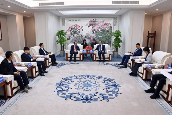 Vietnam and China to boost joint research and high-tech training