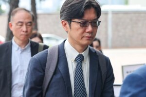 Inspector failed to spot illegal alterations, Hong Kong fire probe hears