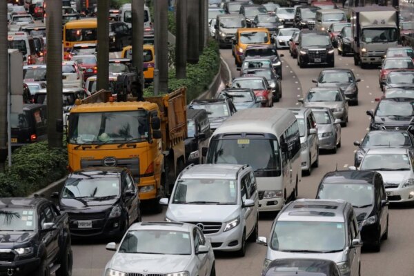 Calls for 20,500 ride-hailing permits to keep 15,000 cars on Hong Kong roads daily