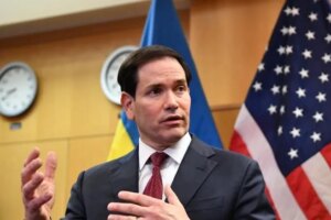 US presses China over Iran support