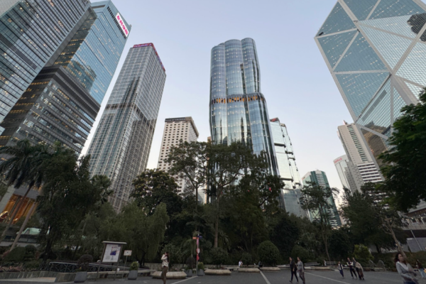 Hong Kong hosts World Finance Forum amid global turbulence
