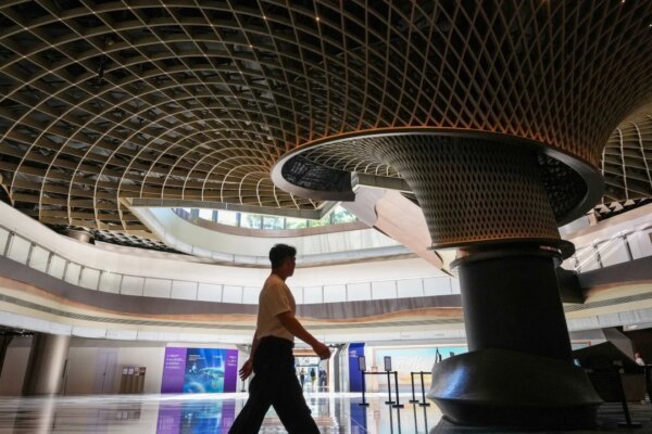 Hong Kong Airport Authority takes over 11 Skies retail from New World: sources