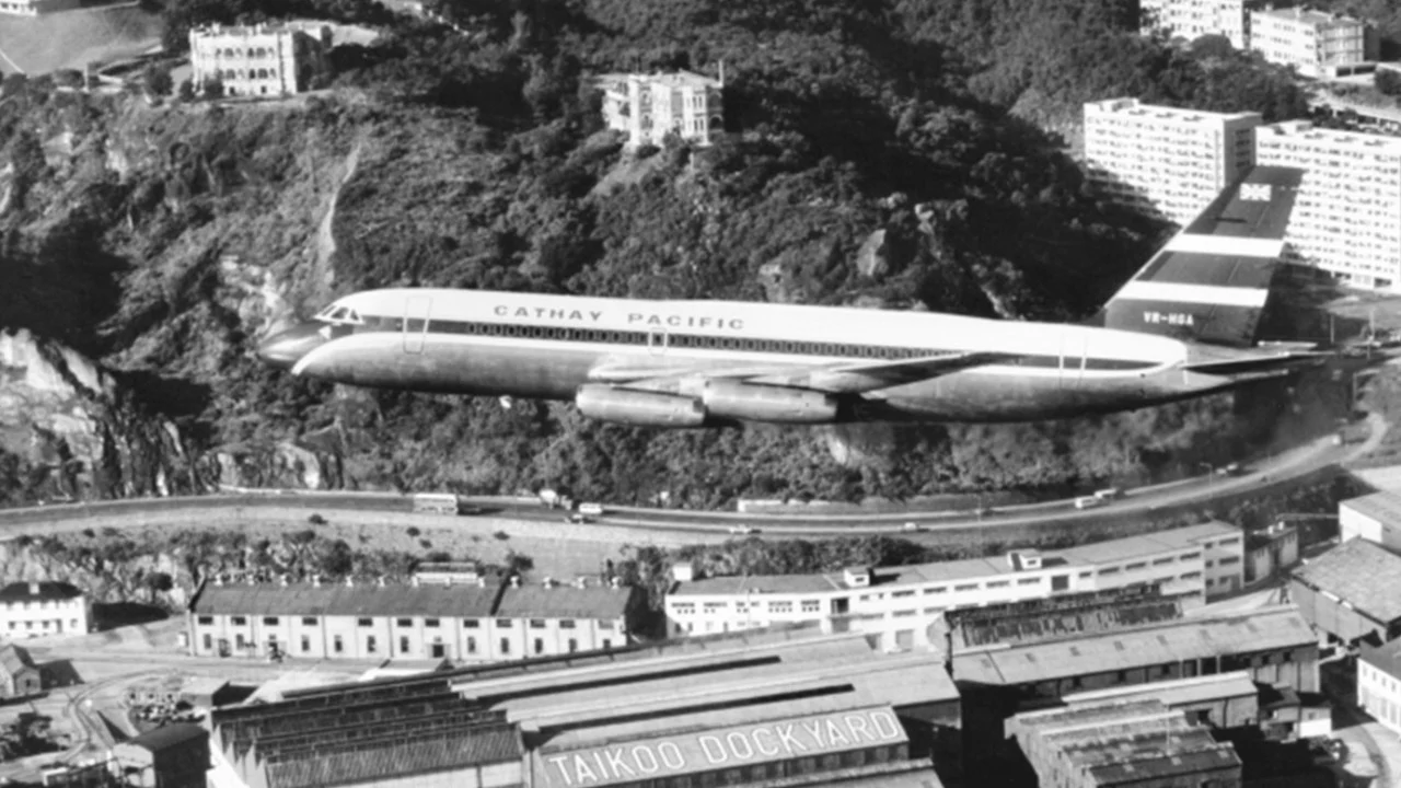 On This Day | Cathay Pacific debuts on Hong Kong Stock Exchange in 1986 – SCMP archive