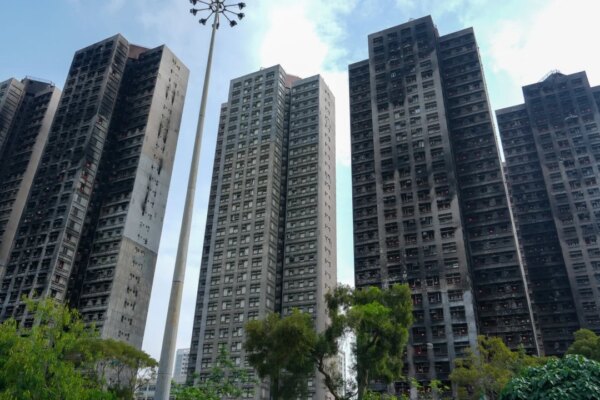 Wang Fuk Court family bid final farewell after salvaging remains of their home