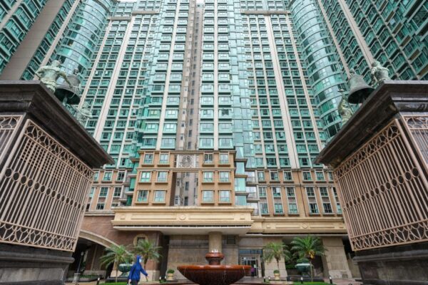 Estate residents step up cleaning after city’s first rat hepatitis case this year