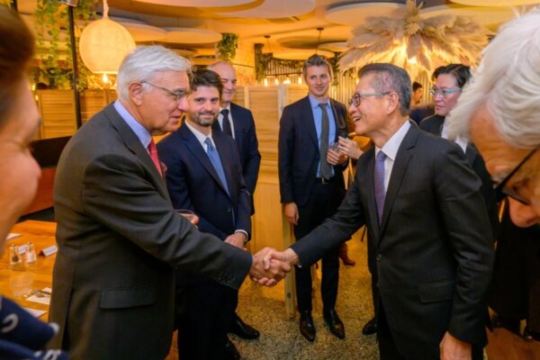 Hong Kong market surge, geopolitics drive ‘fear of missing out’ among French investors