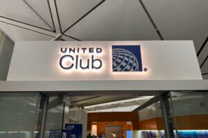 Review: United Club Hong Kong (HKG)