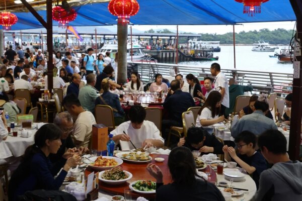 ‘Golden week’: Hong Kong draws more mainland Chinese visitors but spending uneven