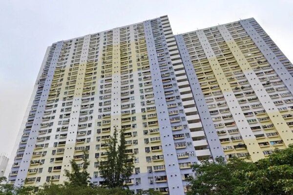 Man falls to death from flat amid dispute with wife, son over education expenses