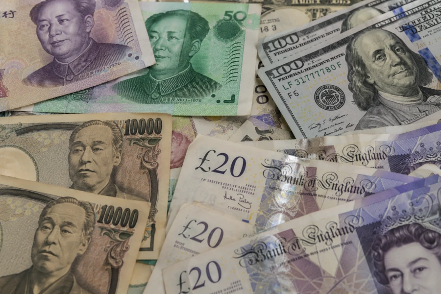 Forex markets remain range-bound ahead of key economic releases — TradingView News