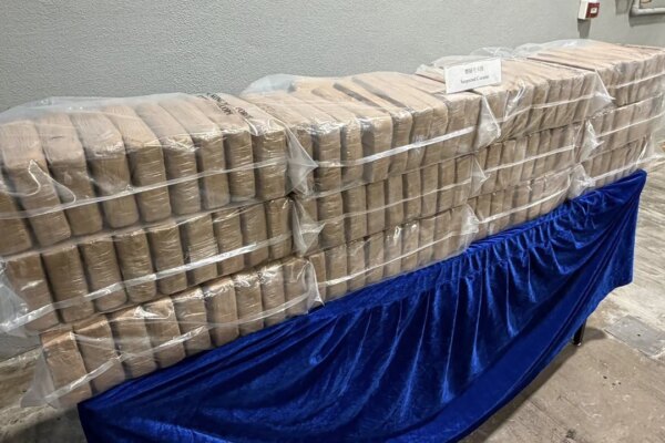 Hong Kong cocaine haul hits 361kg in days after police raid another yacht