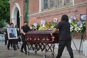 Injured Mirror dancer Mo Li honours late father Reverend Derek Li at funeral