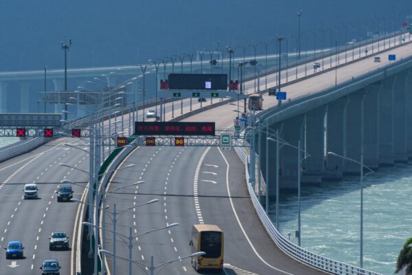 Hong Kong calls for smoother border checks, wider mainland China driving scheme