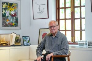 Hong Kong tycoon bets China will overtake US economy ‘in next decade or so’