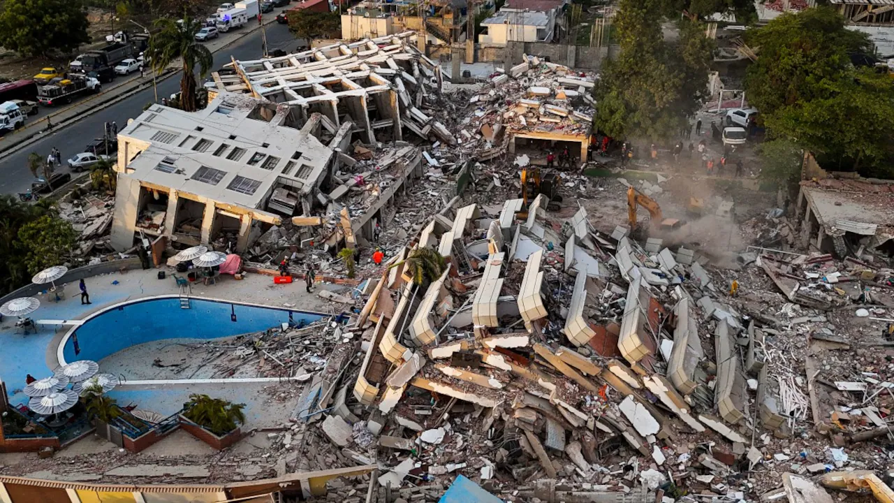 Survival after Venezuelas earthquakes depends on injuries, weather, water, air, and rescue speed.