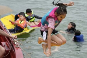 Sunny spells for Dragon Boat Festival, a day after 2 black rainstorm warnings