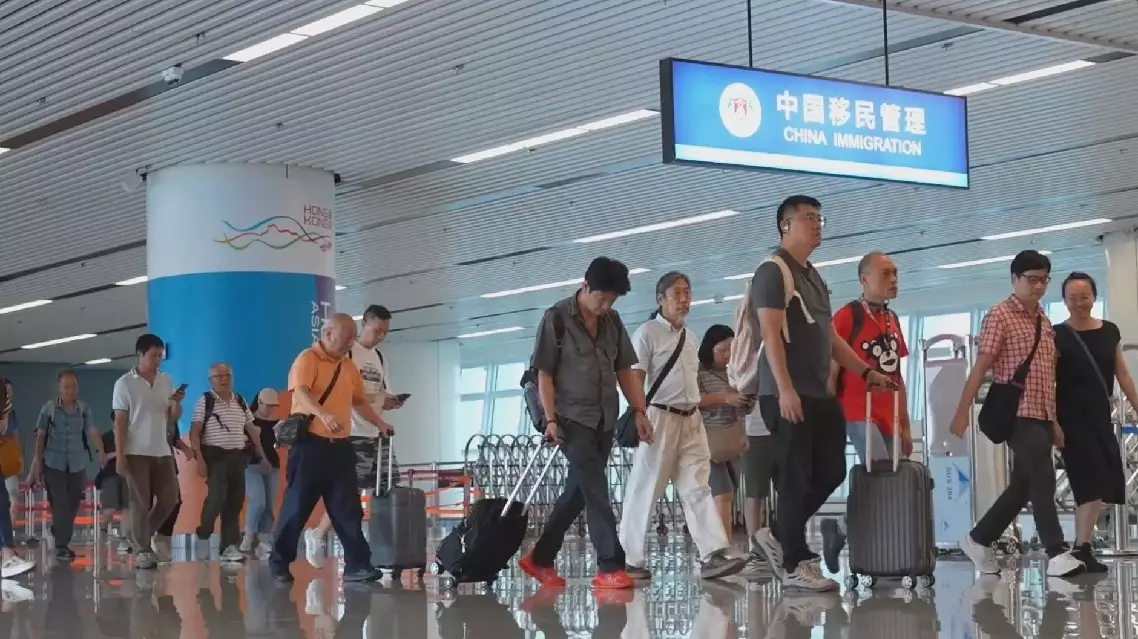 China expects 2.2 million daily cross-border trips during Dragon Boat Festival holiday