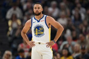 Stephen Curry inks deal with Chinese sportswear company Li-Ning
