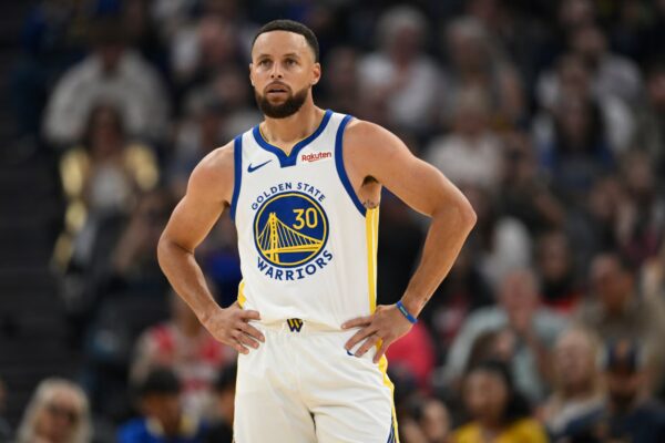 Stephen Curry inks deal with Chinese sportswear company Li-Ning