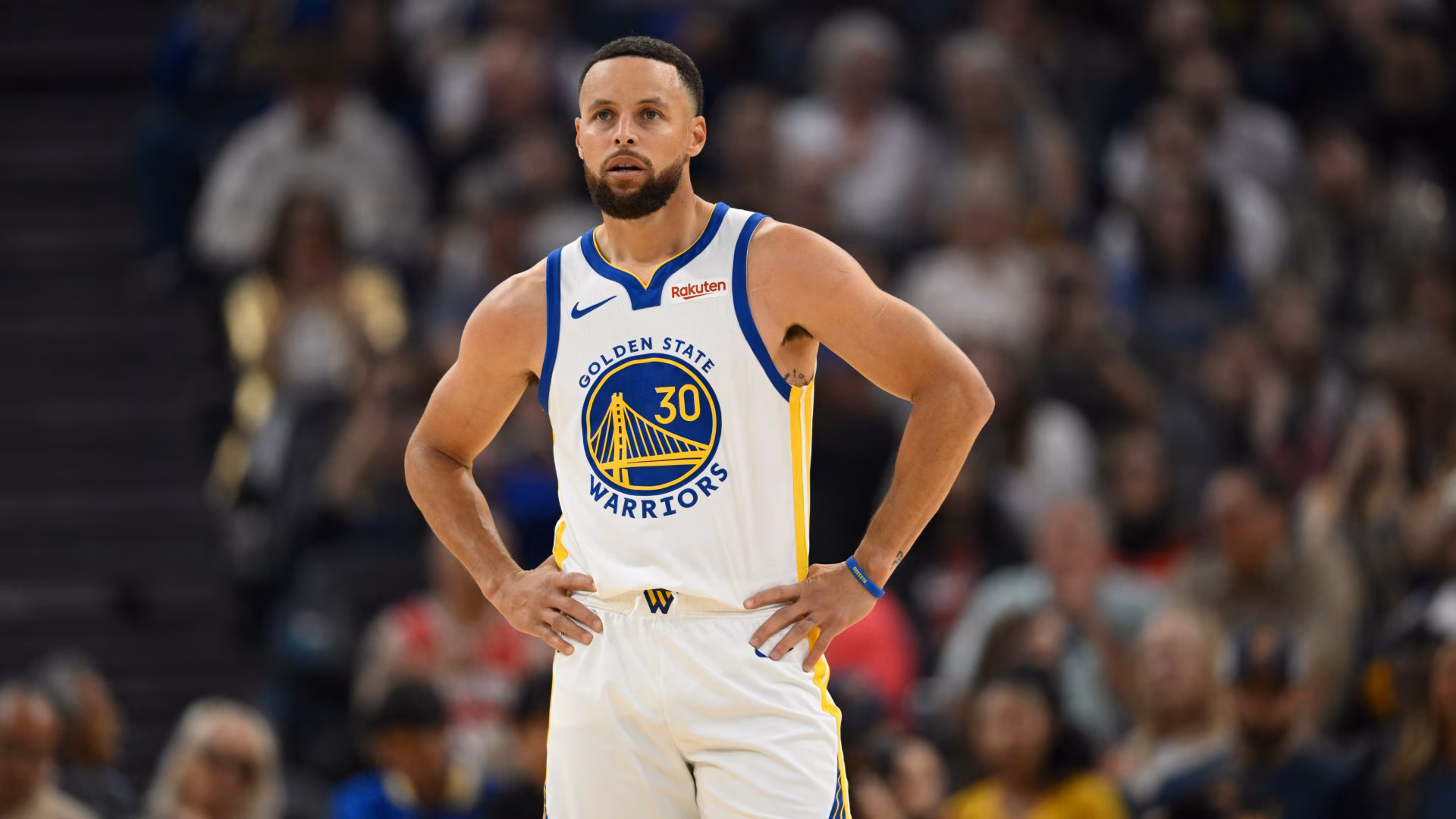 Stephen Curry inks deal with Chinese sportswear company Li-Ning
