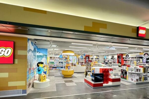 Play time: Lego and CDFG embrace destination storytelling in refreshed Hong Kong Airport store : Moodie Davitt Report