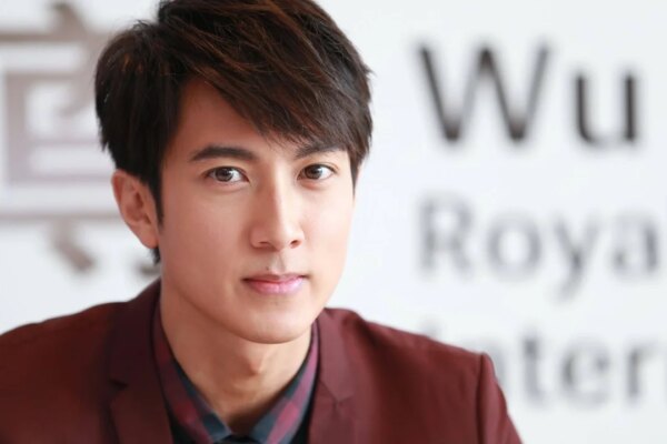 Cathay Pacific says sorry to actor Wu Chun over 3-day luggage delay ordeal