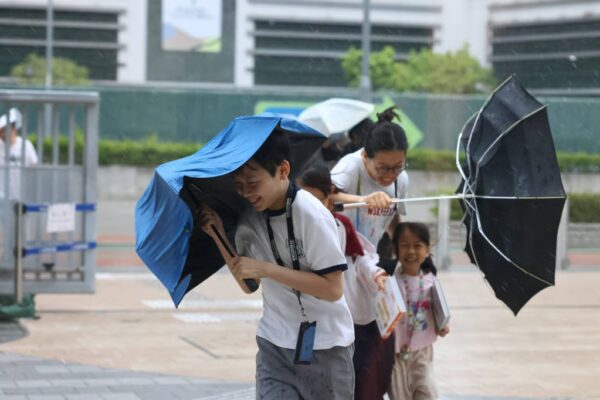 The Observatory has warned that voilent gusts may affect Hong Kong and urged anyone outdoors to seek safe shelter. Photo: Sam Tsang. Photo: Dickson Lee