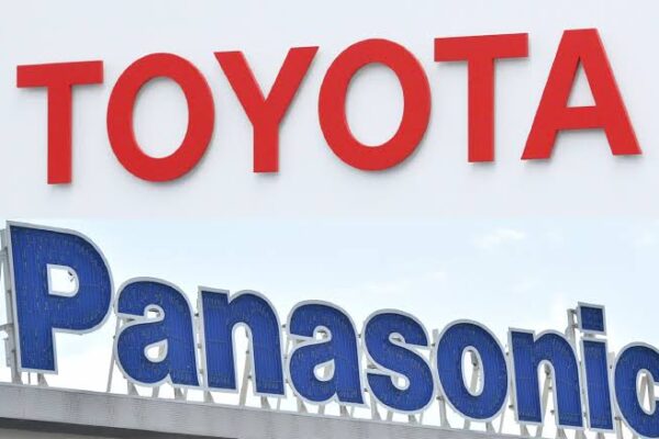 Toyota charges into electric car race with Panasonic tie-up - Nikkei Asia