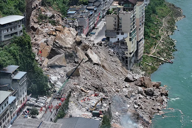 China landslide today: Seven pulled from rubble after landslide strikes Chongqing, south-west China