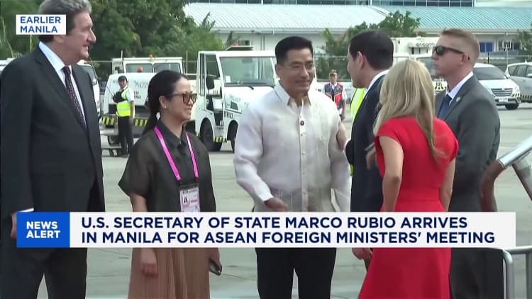 ASEAN foreign ministers gather in Manila as South China Sea disputes loom