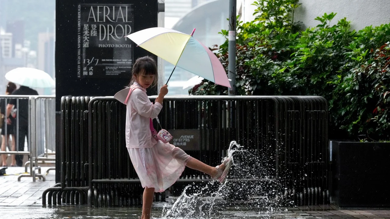 Squally thunderstorms set to hit parts of Hong Kong within hours