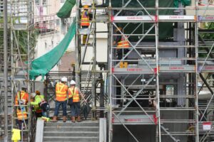 A construction site in Choi Hung. The guidelines also recommend rewards for workers who quit the habit and regular smoking-cessation talks. Photo: Jelly Tse